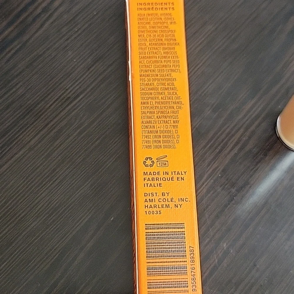 Ami Colé Skin-Enhancing Concealer in the shade Medium 2.5. New In Box